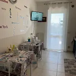 Апартаменти A Casa Di Fabio House