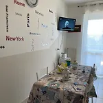 Апартаменти A Casa Di Fabio House