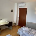 Апартаменти A Casa Di Fabio House
