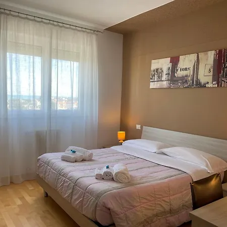 Lägenhet A Casa Di Fabio House Bari